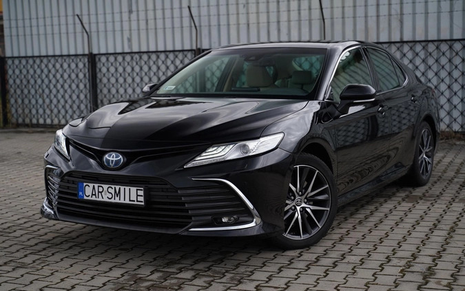 Toyota Camry cena 192605 przebieg: 1, rok produkcji 2024 z Janikowo małe 254